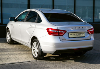 Подержанный автомобиль LADA (ВАЗ) Vesta Sedan 2021 года (3 фото)