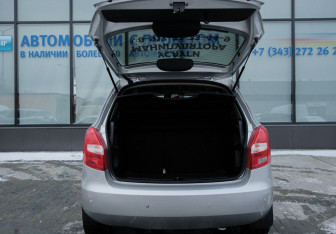 Подержанный автомобиль Skoda Fabia Hatchback 2013 года (18 фото)