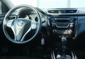 Подержанный автомобиль Nissan Qashqai 2014 года (10 фото)