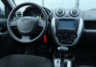 Подержанный автомобиль LADA (ВАЗ) Granta Liftback 2014 года (11 фото)