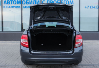 Подержанный автомобиль LADA (ВАЗ) Granta Sedan 2020 года (17 фото)