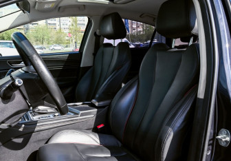 Подержанный автомобиль Omoda S5 2023 года (16 фото)