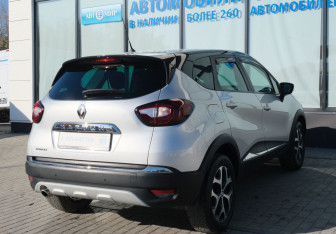Подержанный автомобиль Renault Kaptur 2018 года (5 фото)