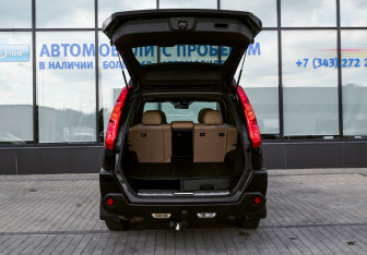 Подержанный автомобиль Nissan X-Trail 2010 года (21 фото)