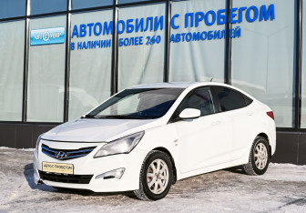 Подержанный автомобиль Hyundai Solaris Sedan 2015 года (1 фото)