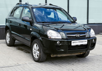 Подержанный автомобиль Hyundai Tucson 2008 года (7 фото)