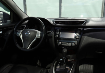 Подержанный автомобиль Nissan Qashqai 2014 года (20 фото)