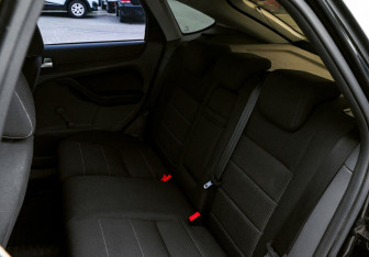 Подержанный автомобиль Ford Focus Hatchback 2009 года (14 фото)