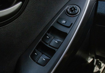 Подержанный автомобиль Hyundai i30 Hatchback 2013 года (12 фото)