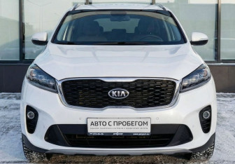 Подержанный автомобиль Kia Sorento 2019 года (8 фото)