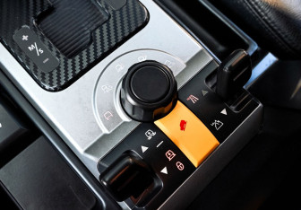 Подержанный автомобиль Land Rover Discovery 2008 года (15 фото)