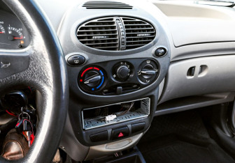 Подержанный автомобиль LADA (ВАЗ) Kalina Hatchback 2007 года (11 фото)