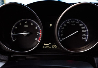 Подержанный автомобиль Mazda 3 Hatchback 2012 года (17 фото)