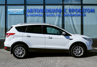Подержанный автомобиль Ford Kuga 2014 года (6 фото)