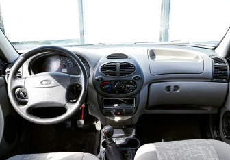 Подержанный автомобиль LADA (ВАЗ) Kalina Hatchback 2007 года (17 фото)