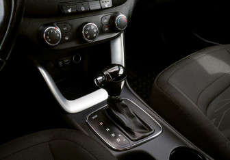 Подержанный автомобиль Kia Ceed Hatchback 2017 года (9 фото)