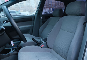 Подержанный автомобиль Chevrolet Lacetti Sedan 2007 года (14 фото)
