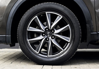 Подержанный автомобиль Mazda CX-5 2018 года (21 фото)