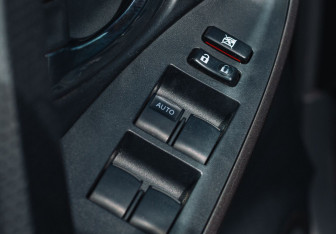 Подержанный автомобиль Toyota RAV4 2011 года (15 фото)