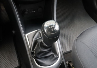 Подержанный автомобиль Hyundai Solaris Sedan 2012 года (10 фото)