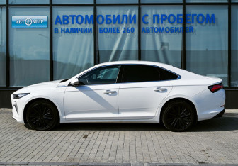 Подержанный автомобиль Geely Preface 2024 года (2 фото)