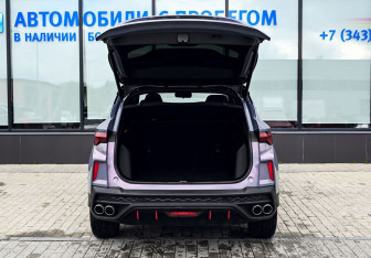 Подержанный автомобиль Geely Coolray 2023 года (23 фото)