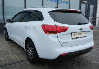 Подержанный автомобиль Kia Ceed Wagon 2014 года (3 фото)