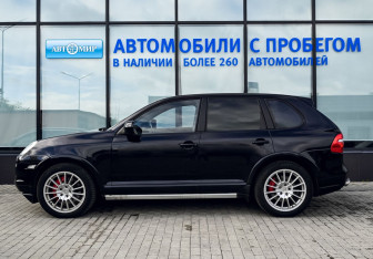 Подержанный автомобиль Porsche Cayenne 2007 года (2 фото)
