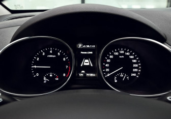 Подержанный автомобиль Hyundai Santa Fe 2016 года (9 фото)