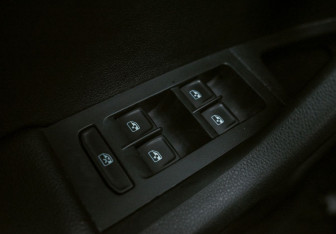 Подержанный автомобиль Skoda Octavia Liftback 2018 года (15 фото)