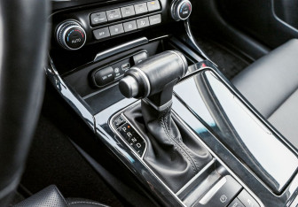 Подержанный автомобиль Kia Stinger 2019 года (14 фото)