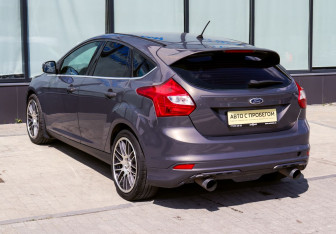 Подержанный автомобиль Ford Focus Hatchback 2011 года (3 фото)