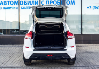 Подержанный автомобиль LADA (ВАЗ) XRAY 2020 года (20 фото)