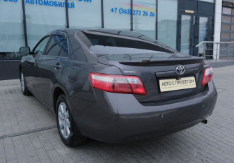 Подержанный автомобиль Toyota Camry Sedan 2007 года (3 фото)