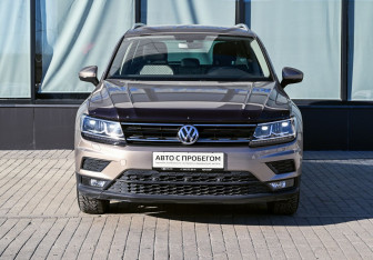 Подержанный автомобиль Volkswagen Tiguan 2018 года (8 фото)