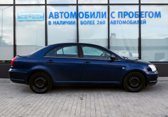 Подержанный автомобиль Toyota Avensis Liftback 2005 года (6 фото)