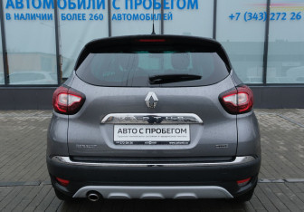 Подержанный автомобиль Renault Kaptur 2017 года (4 фото)