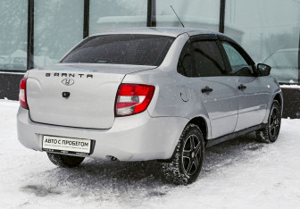Подержанный автомобиль LADA (ВАЗ) Granta Sedan 2017 года (5 фото)