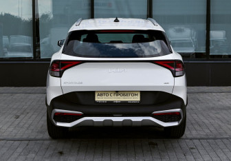 Подержанный автомобиль Kia Sportage 2022 года (4 фото)