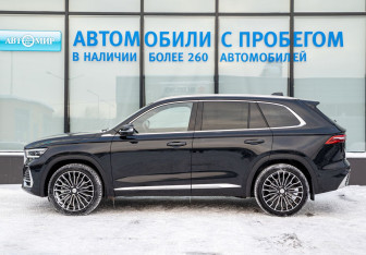 Подержанный автомобиль Geely Monjaro 2024 года (2 фото)