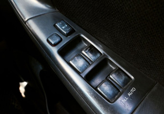 Подержанный автомобиль Toyota Corolla Wagon 2002 года (11 фото)