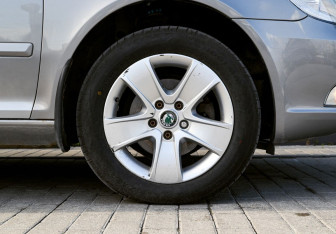 Подержанный автомобиль Skoda Octavia Liftback 2013 года (22 фото)