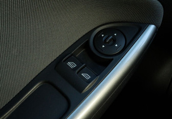 Подержанный автомобиль Ford Focus Sedan 2012 года (11 фото)