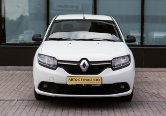 Подержанный автомобиль Renault Logan Sedan 2015 года (8 фото)