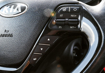 Подержанный автомобиль Kia Ceed Hatchback 2014 года (13 фото)