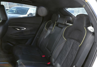 Подержанный автомобиль Changan UNI-T 2021 года (17 фото)