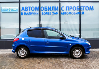 Подержанный автомобиль Peugeot 206 Hatchback 2007 года (6 фото)