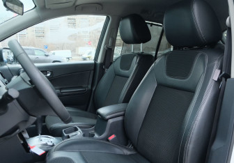 Подержанный автомобиль Renault Koleos 2011 года (16 фото)