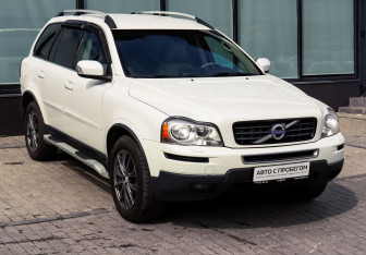 Подержанный автомобиль Volvo XC90 2011 года (7 фото)