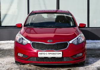 Подержанный автомобиль Kia Cerato Sedan 2014 года (8 фото)